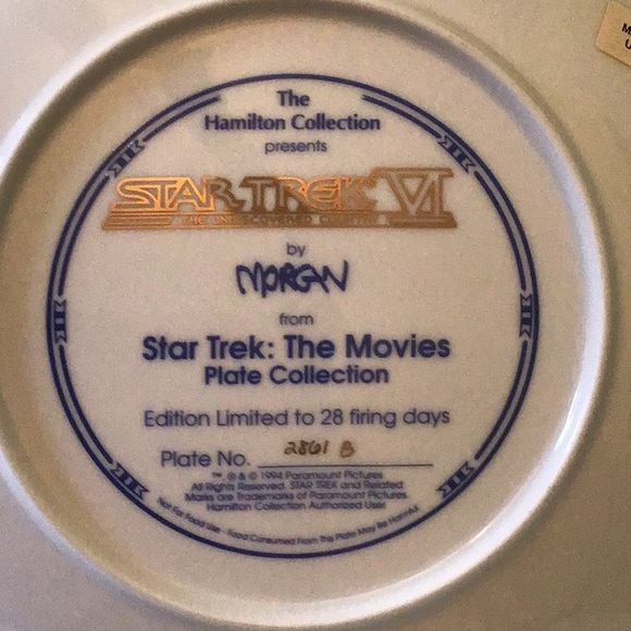 Star Trek THE MOVIES PLATE COLLECTION - Picture 2 of 5